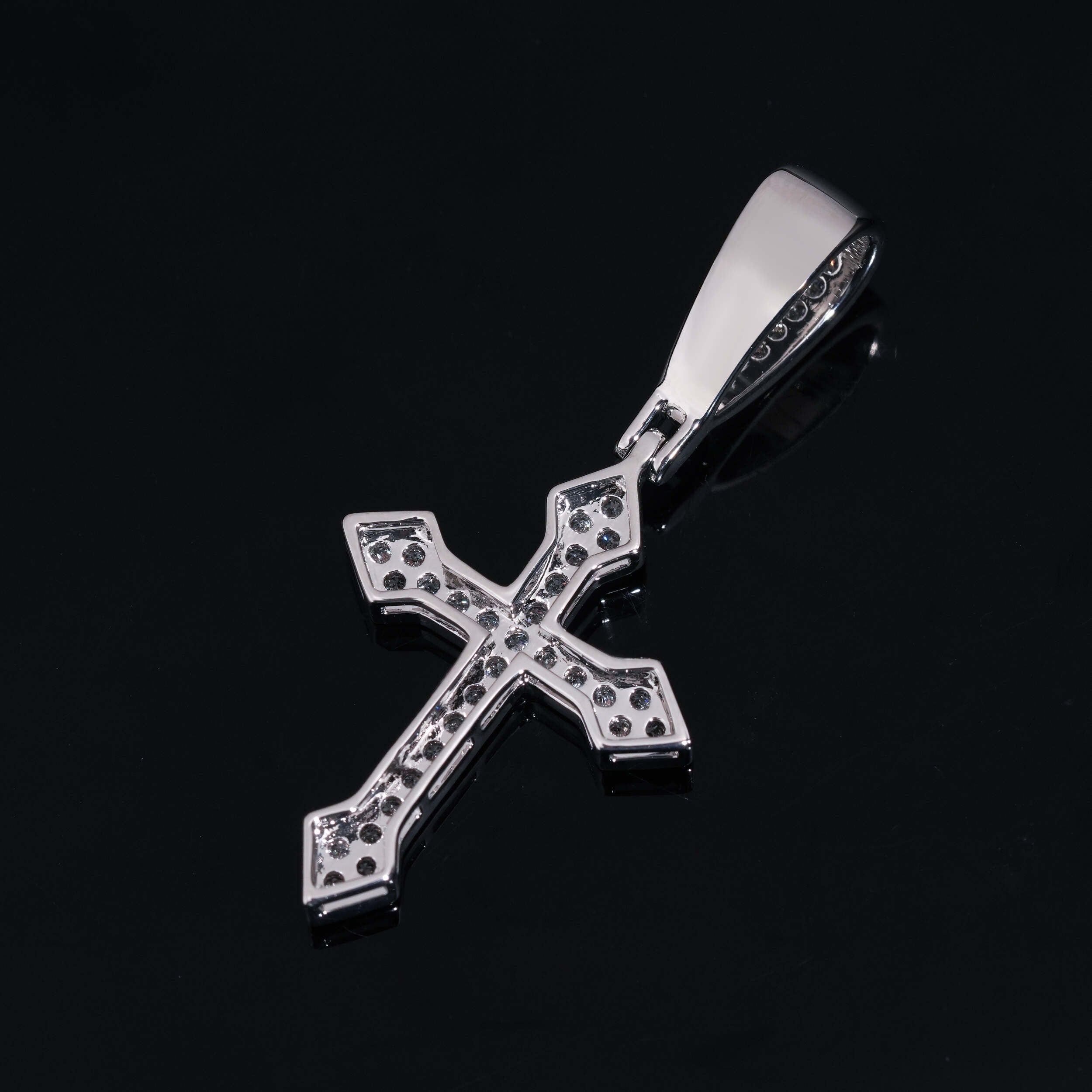 Classic Design Cross Pendant Charm For Unisex