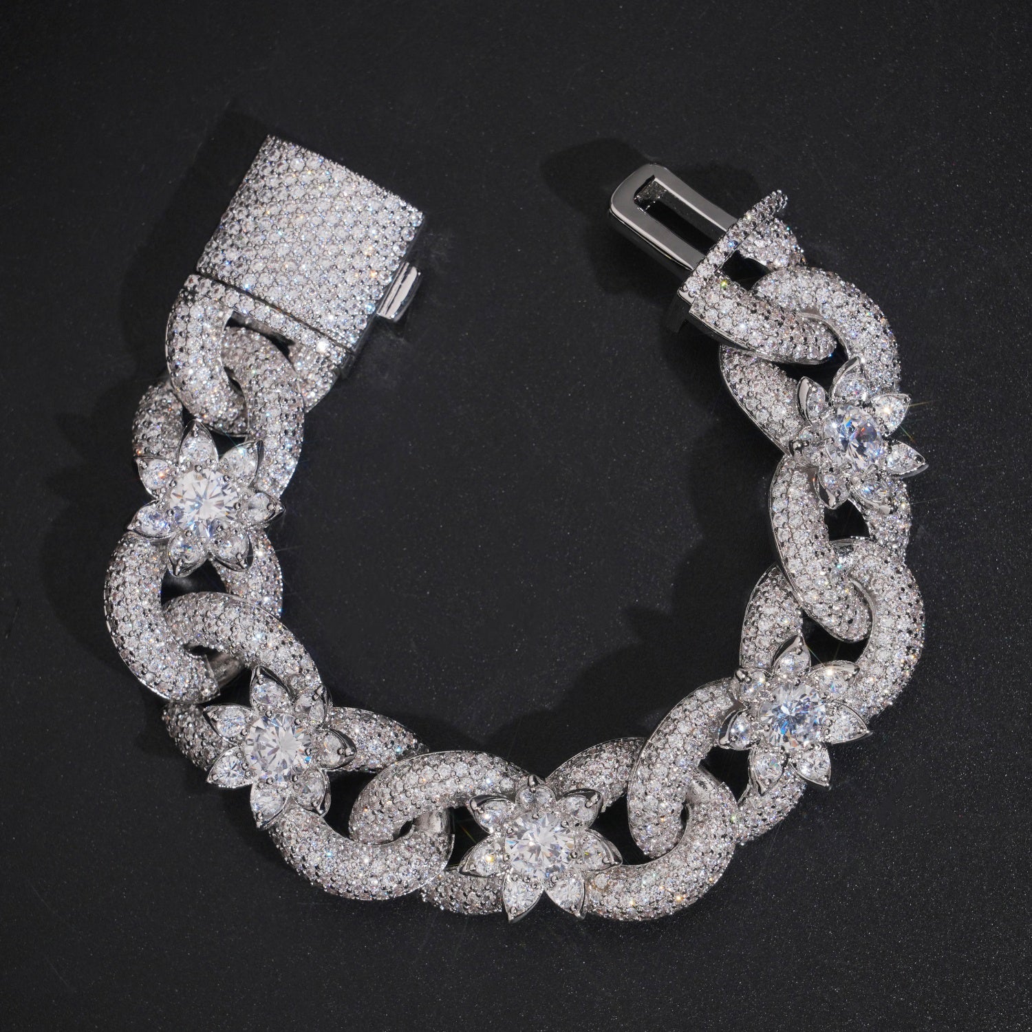 Iced Out 18MM Flower Infinity Link Bracelet For Men