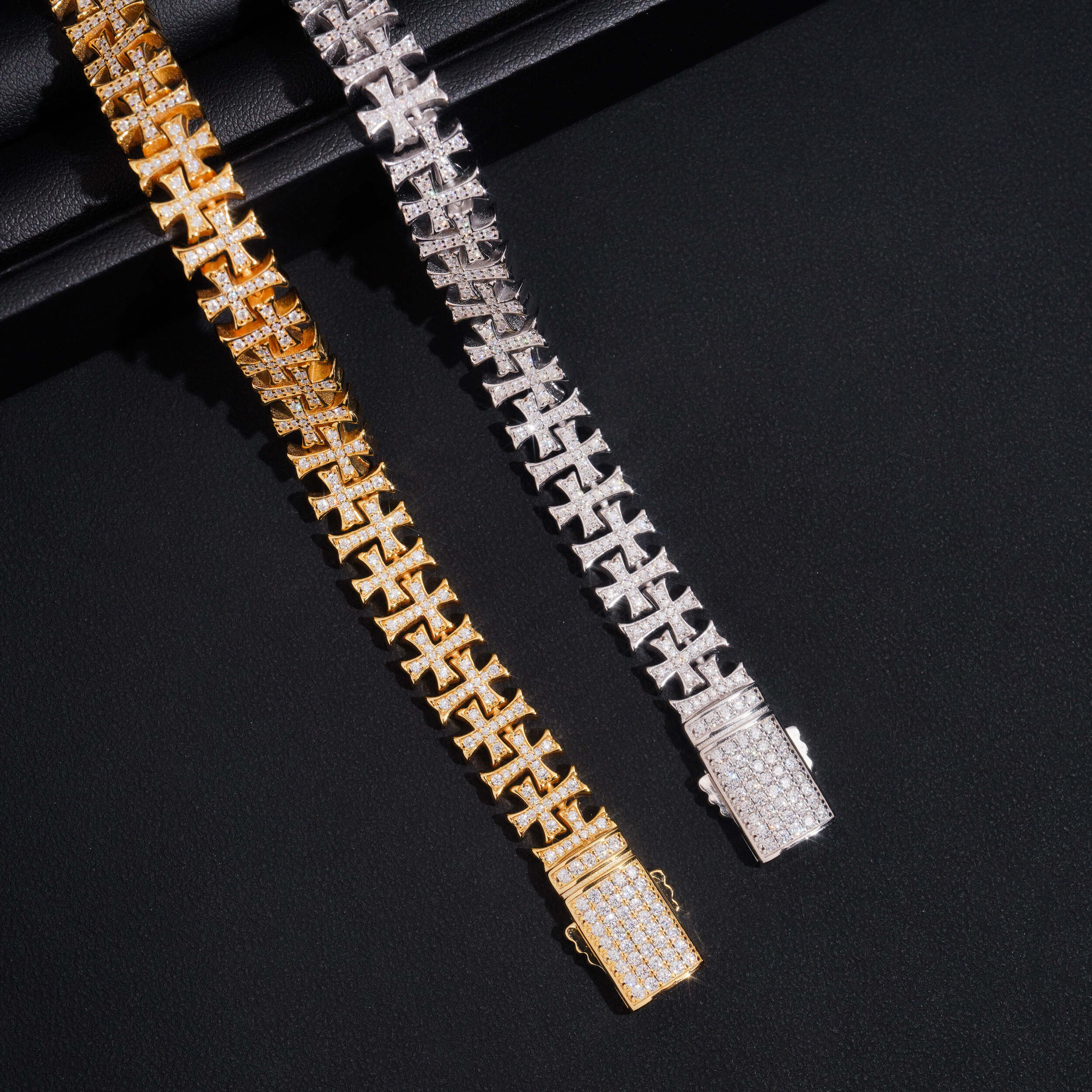 Men Iced Out Cubic Zirconia Cross Link Bracelet