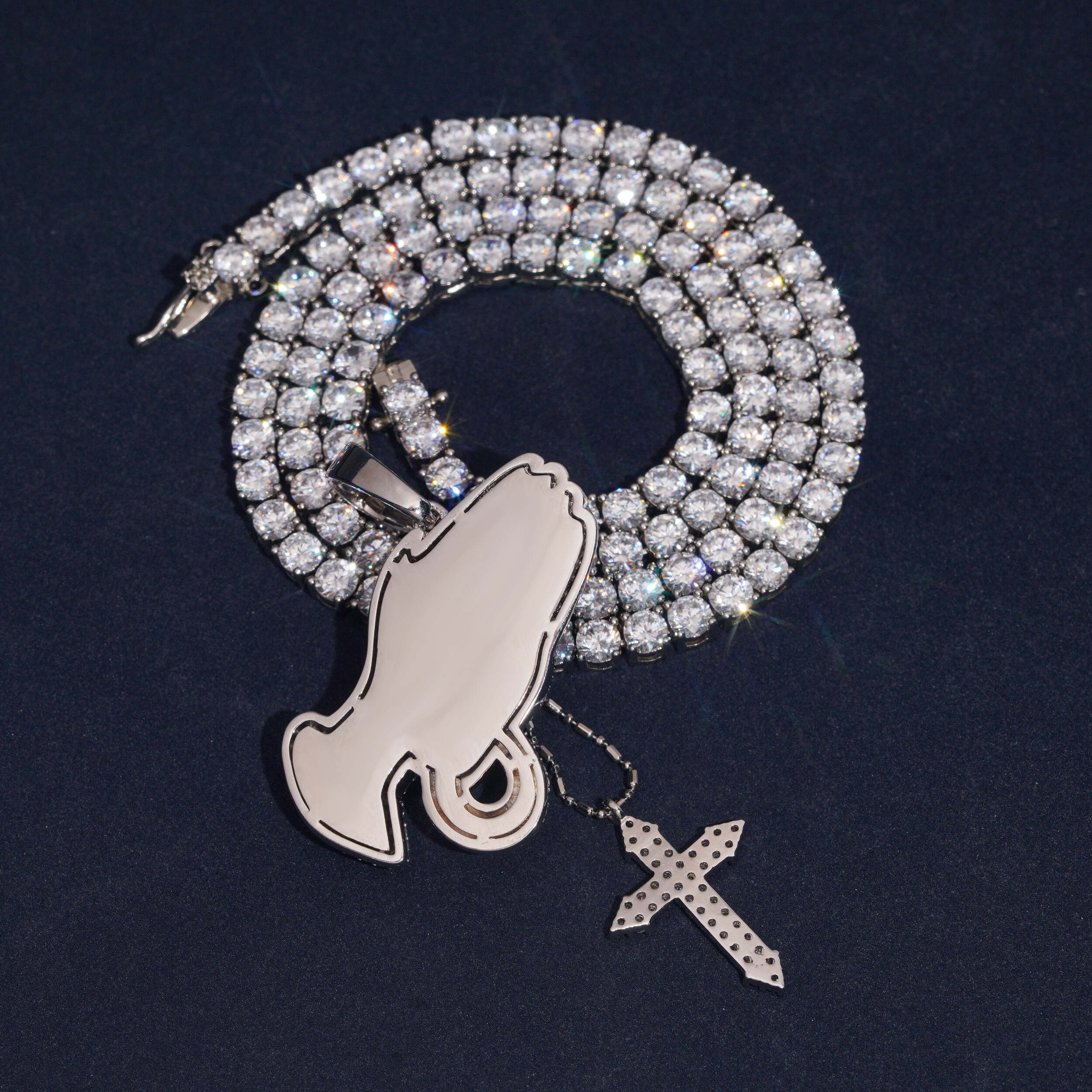 Iced Out Hip Hop Pendant Praying Hands