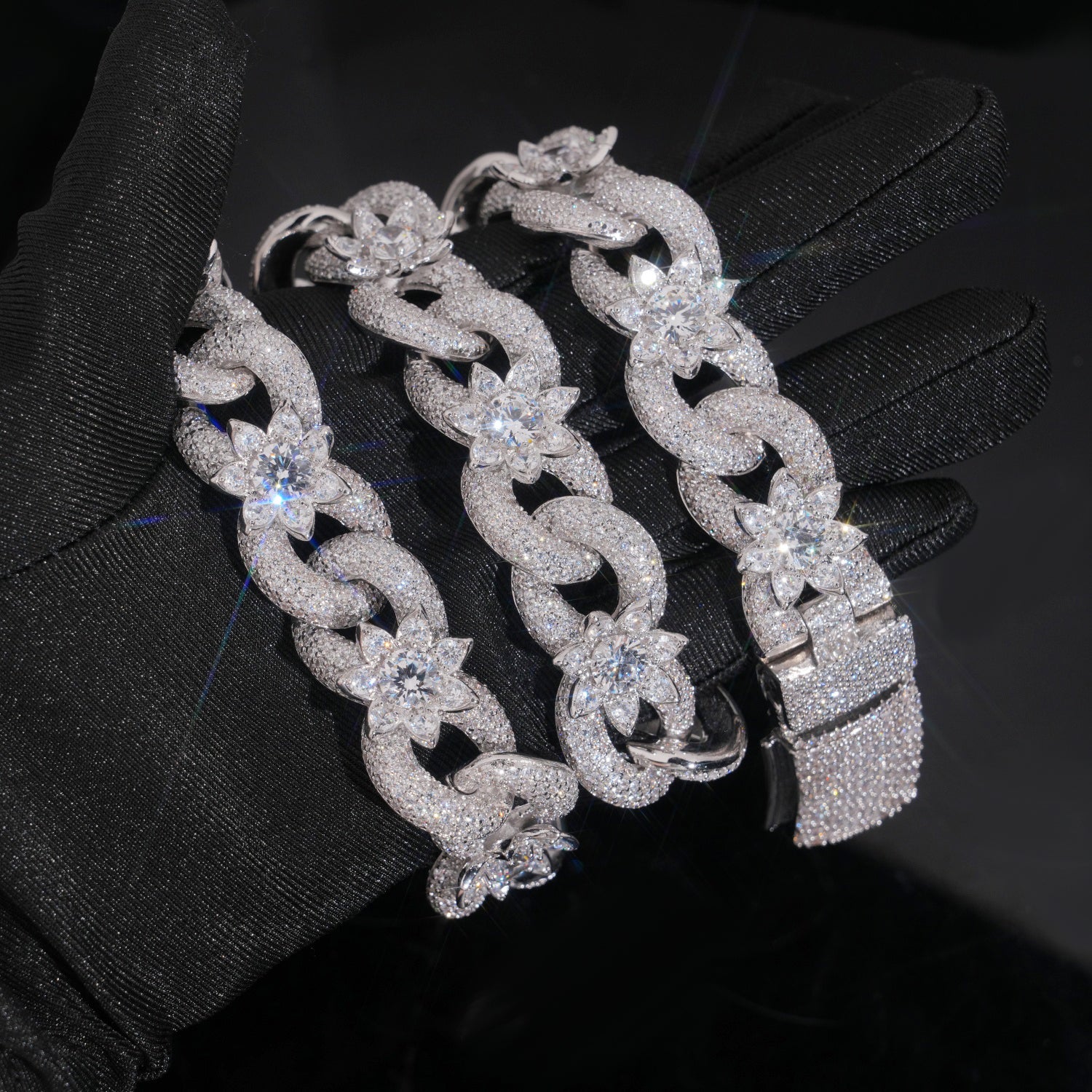 Iced Out Hip Hop 18MM Flower Infinity Link Chain Necklace