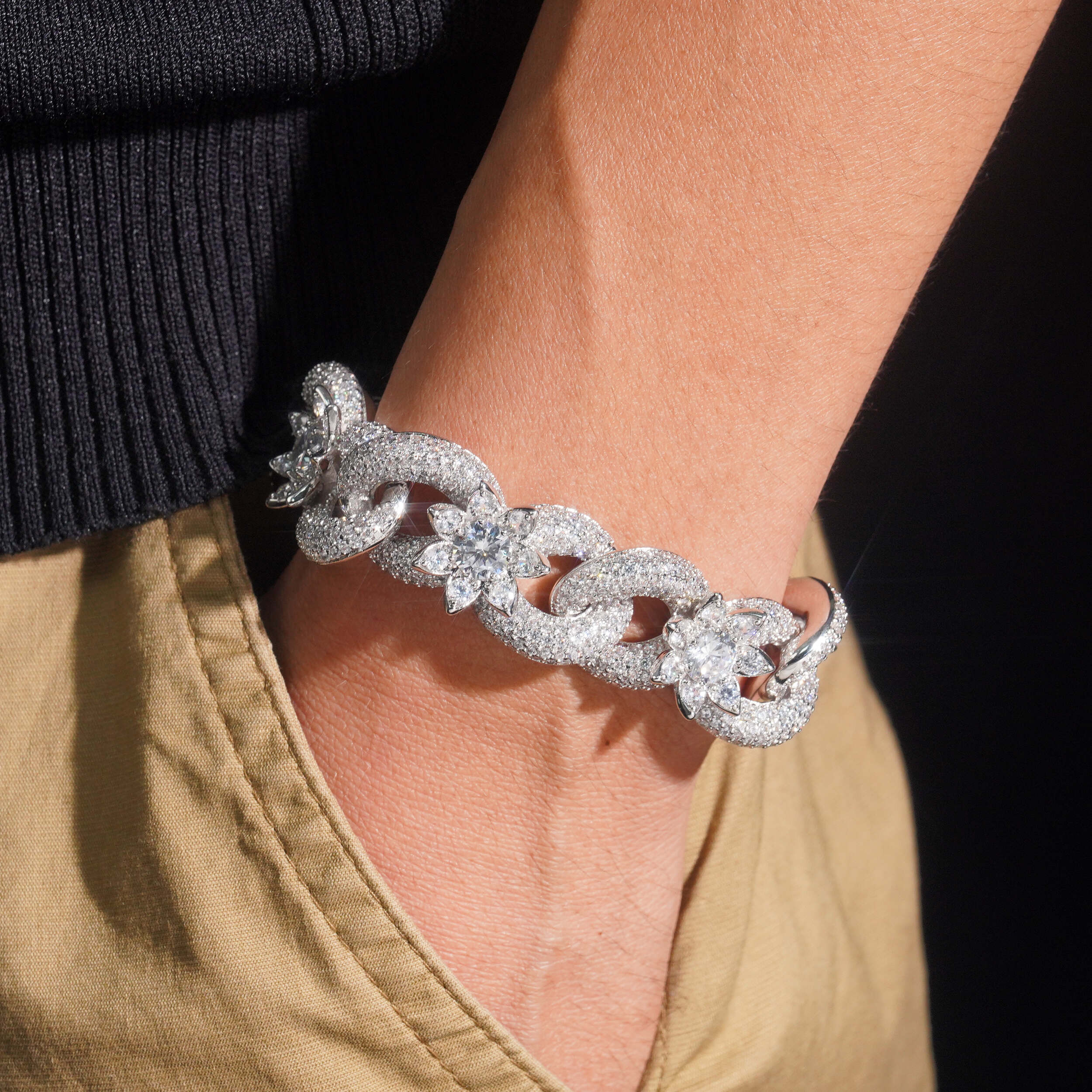 Iced Out 18MM Flower Infinity Link Bracelet For Men