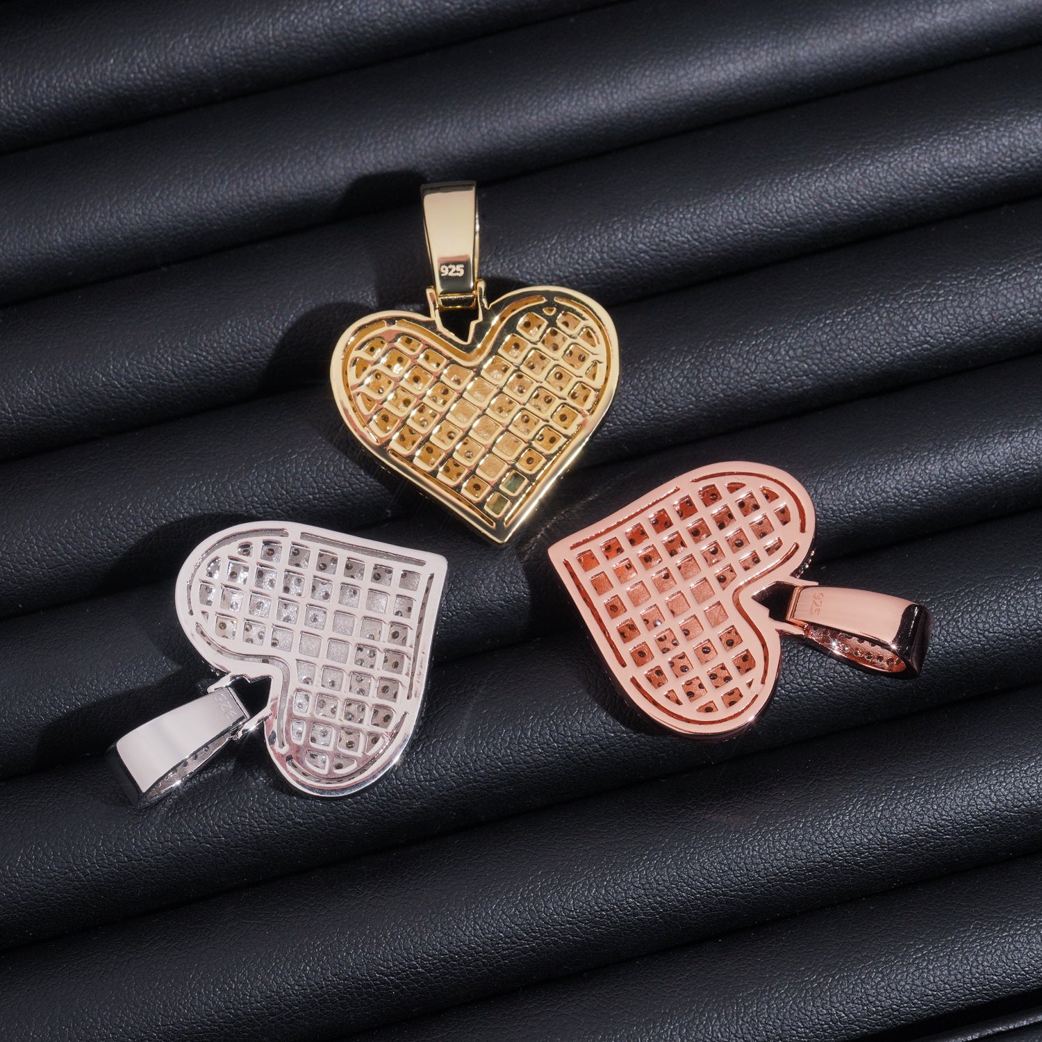 Iced Out Cubic Zirconia Hip Hop Broken Heart Pendant